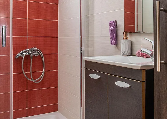 Pearl Of Stegna - House شقة *