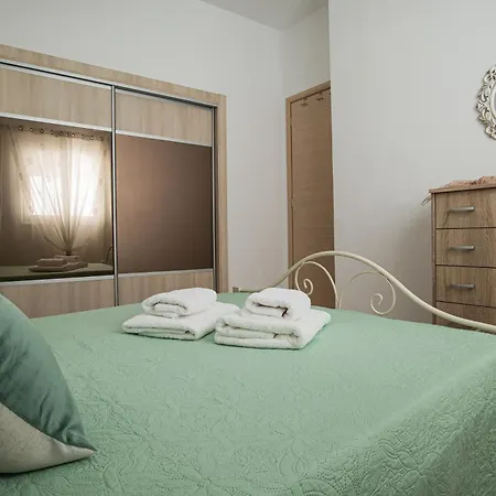 Апартаменты Pearl Of Stegna - House